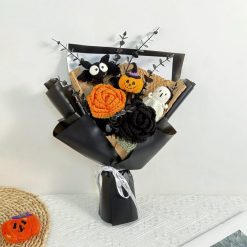 Bó hoa len móc Halloween ma bí ngô dơi 35 cm