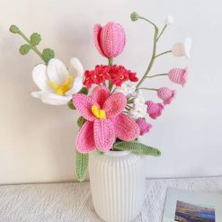 Bó hoa len móc lily & cúc 30x20 cm, trang trí Noel